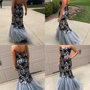 Prom/elegant dress
